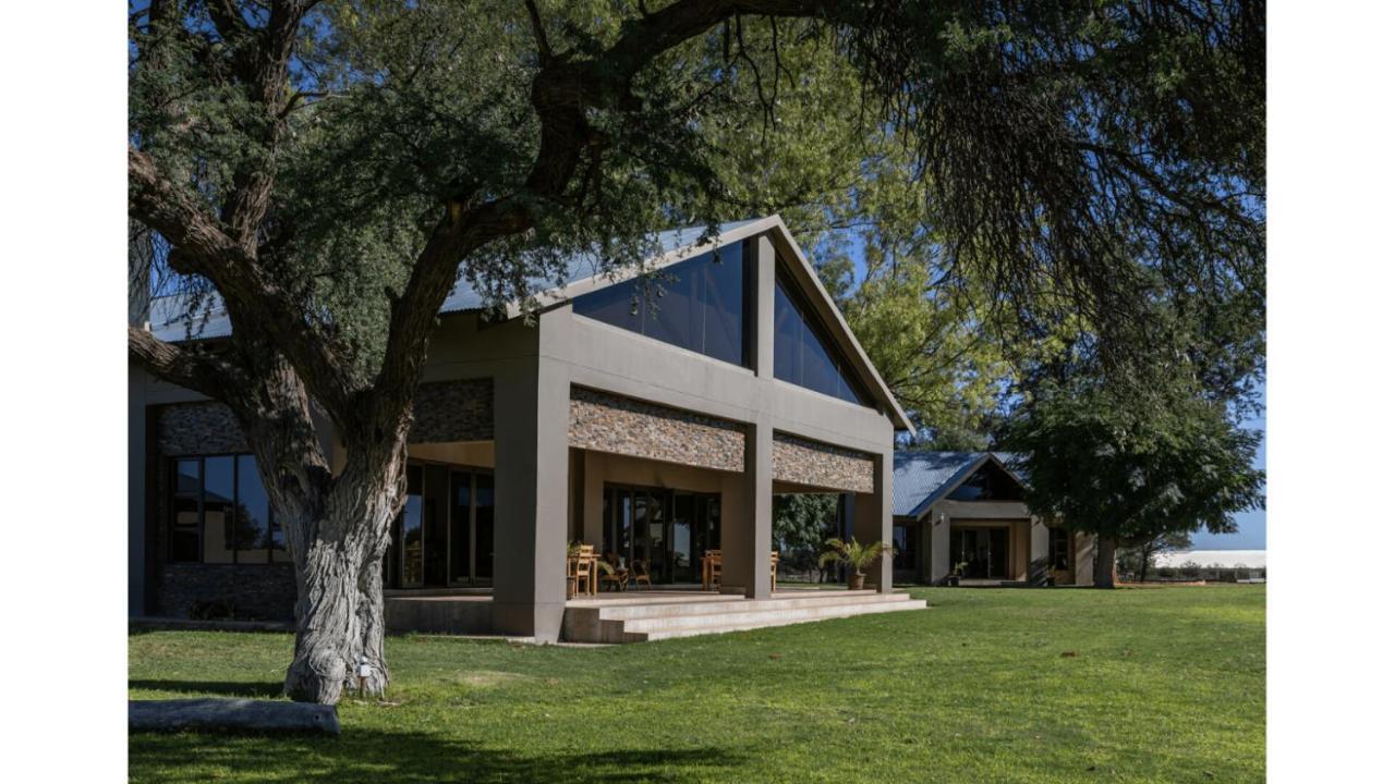 Sandune Game Lodge Gobabis Extérieur photo