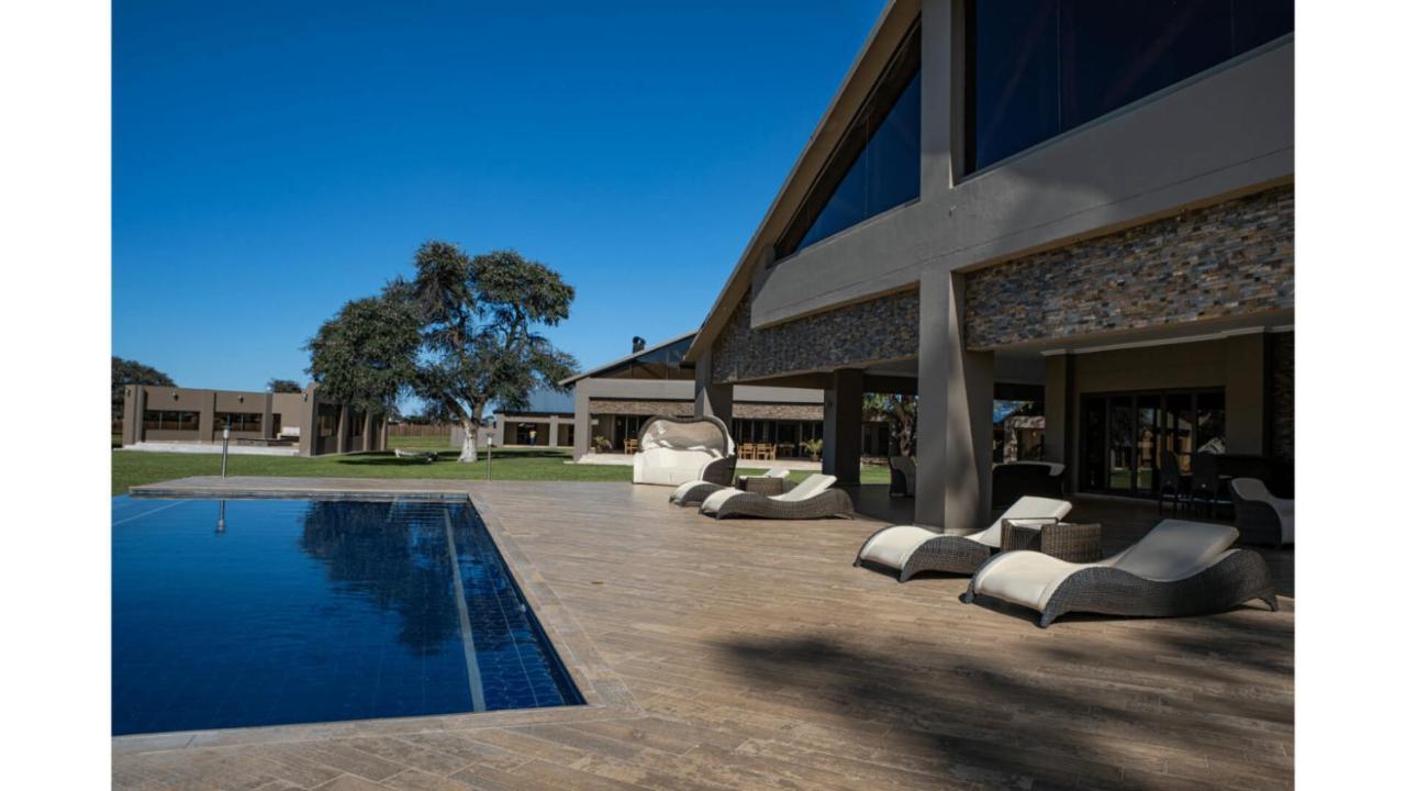 Sandune Game Lodge Gobabis Extérieur photo